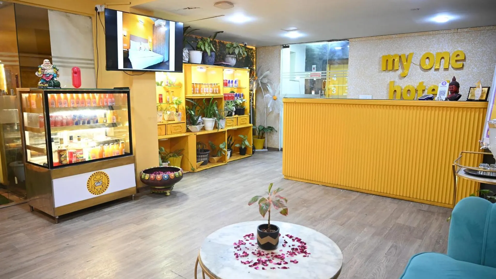One Hotel-Golf Course Road Γκουργκάον