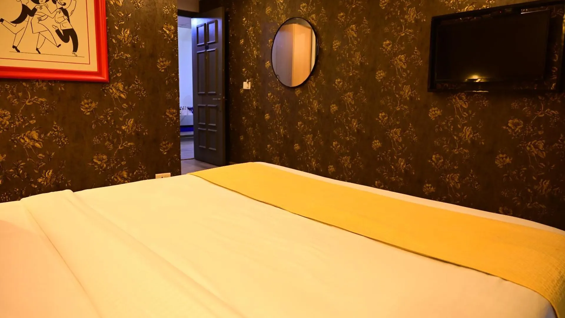 One Hotel-Golf Course Road Γκουργκάον